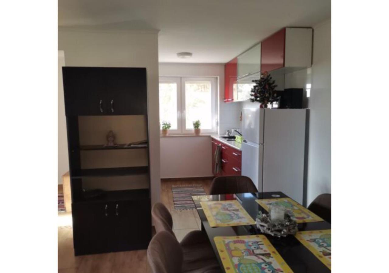 Forras Vendeghaz Apartment Tata Exterior photo