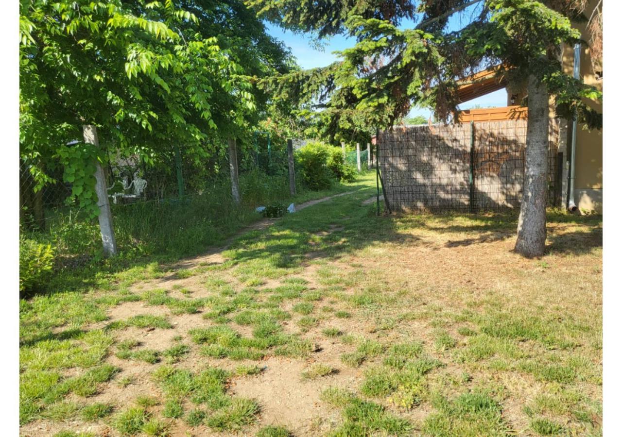 Forras Vendeghaz Apartment Tata Exterior photo